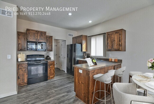 Building Photo - 310 N Ferrel St