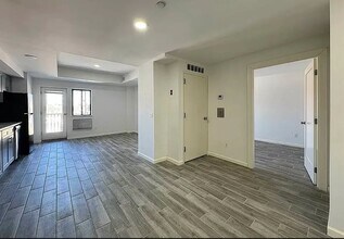 Building Photo - 14-54-43 31st Avenue