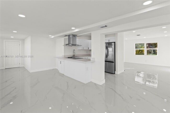 Building Photo - 4685 SW 33rd Dr