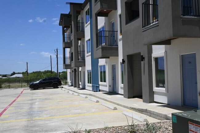 Building Photo - 311 Dorel Dr