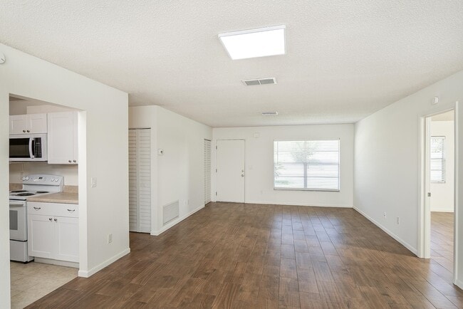 Building Photo - 1040 Dorado Dr
