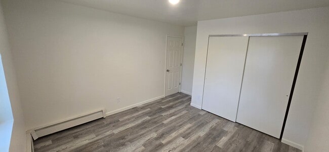 Building Photo - 3289 1/2 Lombardy Ln