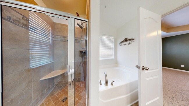 Building Photo - AVAILABLE NOW! Cozy 3 bed, 2 bath home in Wyndham Gates!