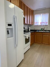 Building Photo - Fully Furnished 2 bedroom