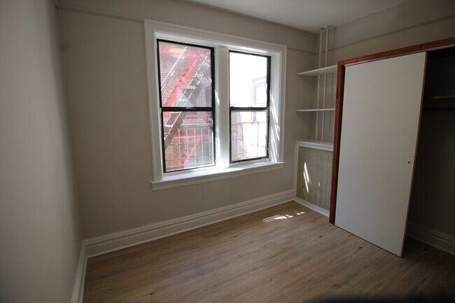Building Photo - 225 Academy St