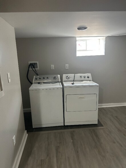 Building Photo - 6317 N Norwood St