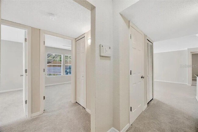 Building Photo - 3274 Haviland Ct