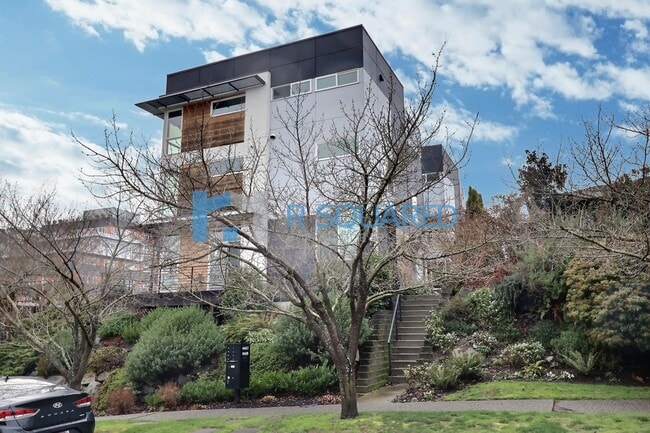 Building Photo - 4447 41st Ave SW