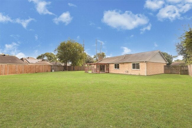 Building Photo - 8726 Wildforest Dr