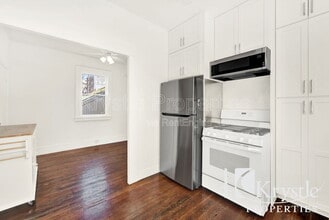 Building Photo - 520 Indian Aly