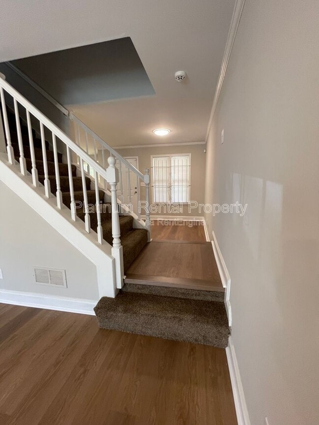 Building Photo - 1135 Coleman St SW