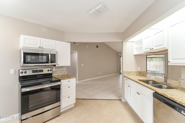 Building Photo - 11437 Ashley Manor Way