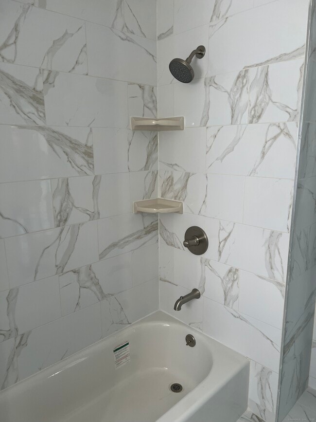 Building Photo - 403 Cooke St