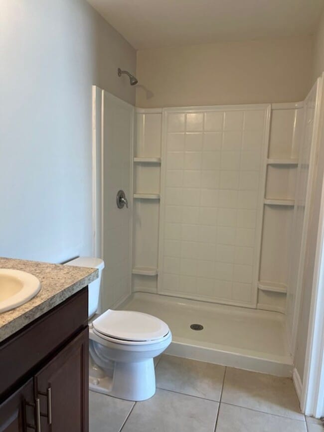 Building Photo - ***INQUIRE ABOUT SPECIAL*** AVAILABLE NOW- 4 Bedroom -2 Bathrooms NE Cape Coral- Gator Circle Area