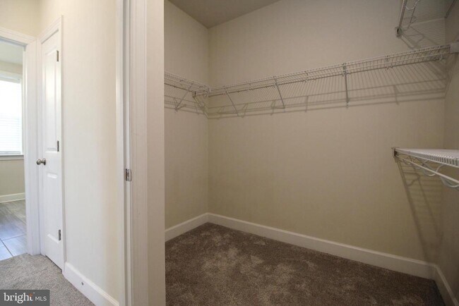 Building Photo - 14911 River Walk Way