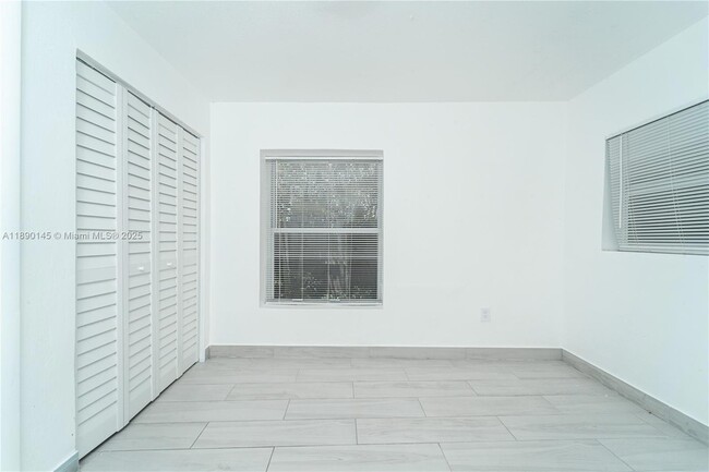 Building Photo - 5725 NW 24th Ave