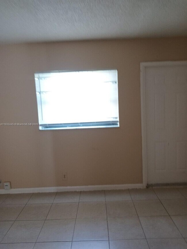 Building Photo - 4101 Riverside Dr