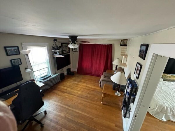 Building Photo - 169 Main St