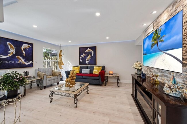 Building Photo - 10310 NW 5th Terrace