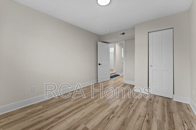 Building Photo - 1009 36th St