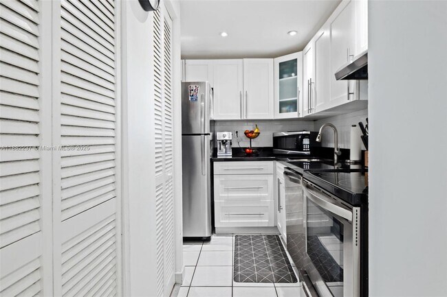 Building Photo - 10500 SW 108th Ave