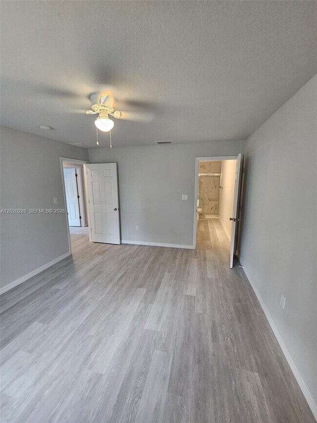 Building Photo - 1407 Las Villas Blvd