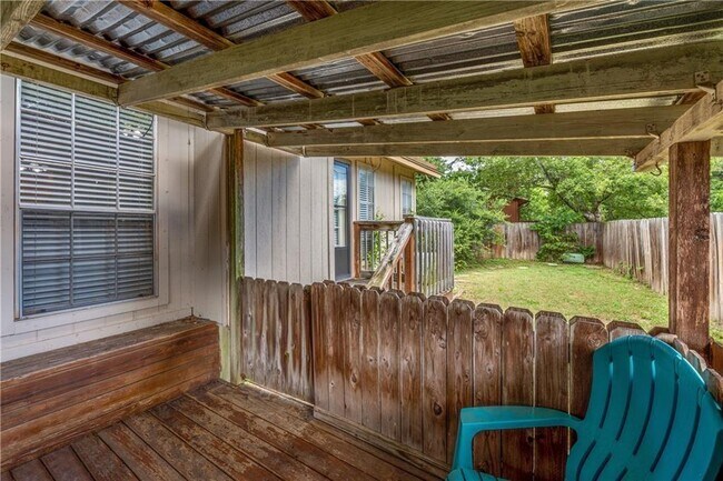 Building Photo - 8806 Piney Point Dr