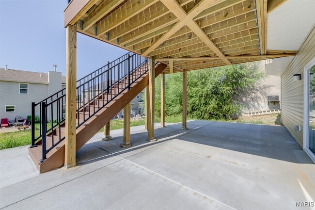 Building Photo - 2025 Maryland Oaks Cir