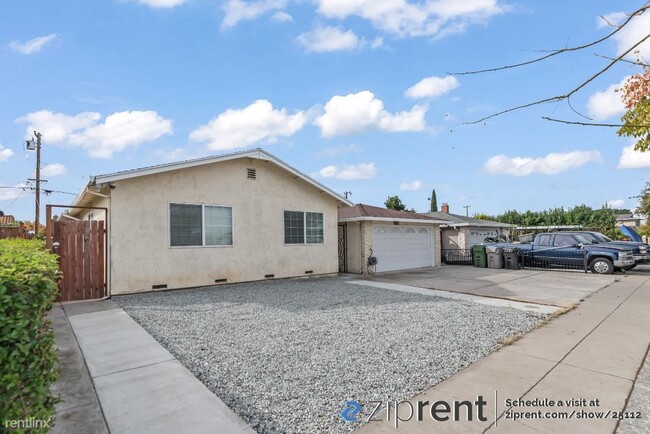 Building Photo - 1 br, 1 bath 4plex - 1935 Kinross Way, San...