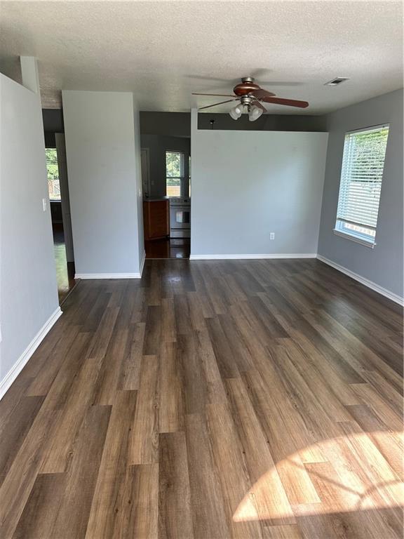 Building Photo - 2010 S Elm St