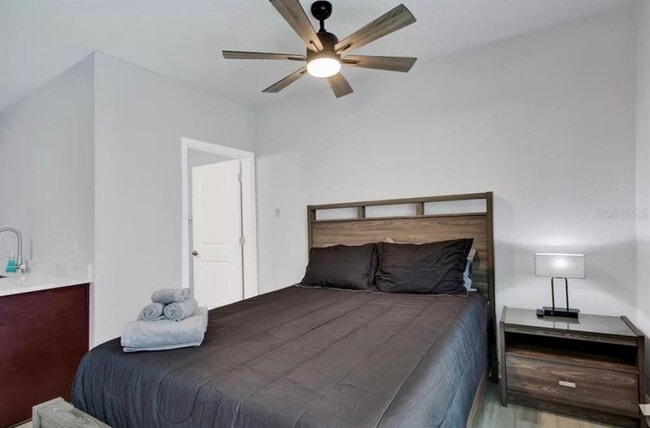 Building Photo - 405 S Westland Ave