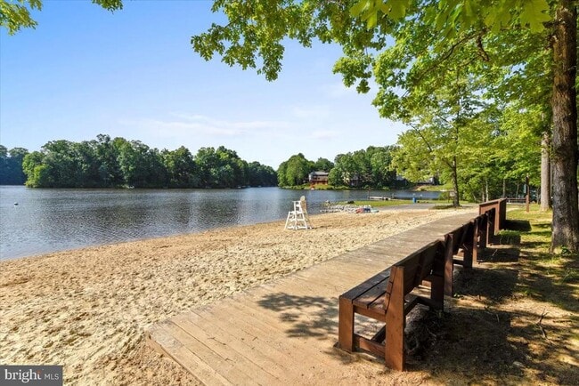 Building Photo - 4400 Loganberry Ln