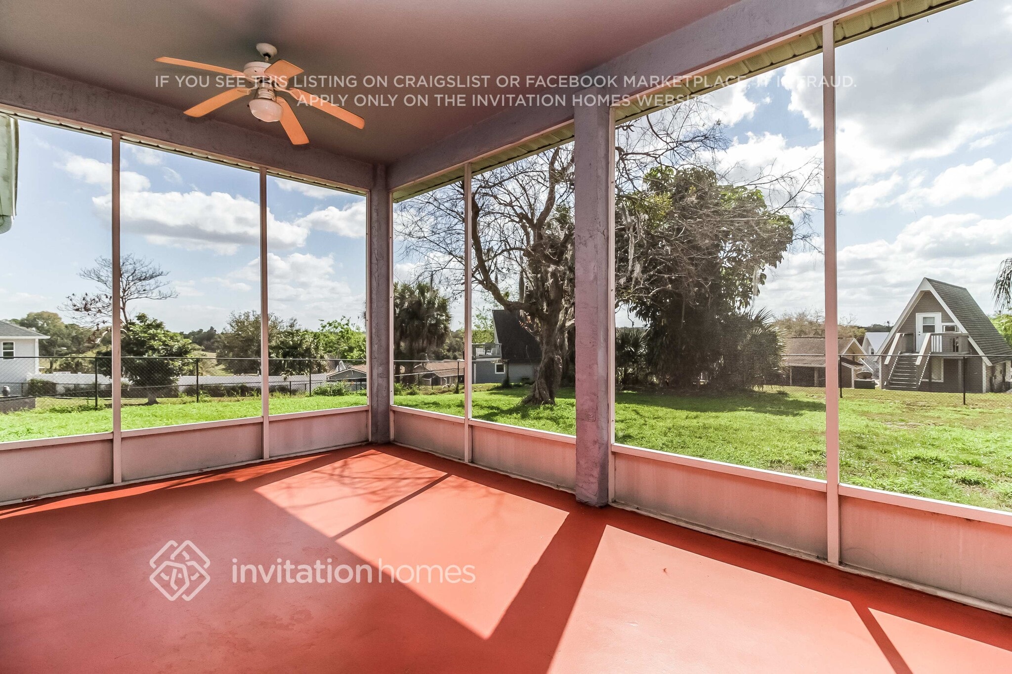 Building Photo - 10428 Calle De Flores Dr