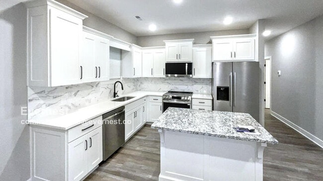 Building Photo - Lovely 3-Bedroom Home in a Peaceful Neighb...