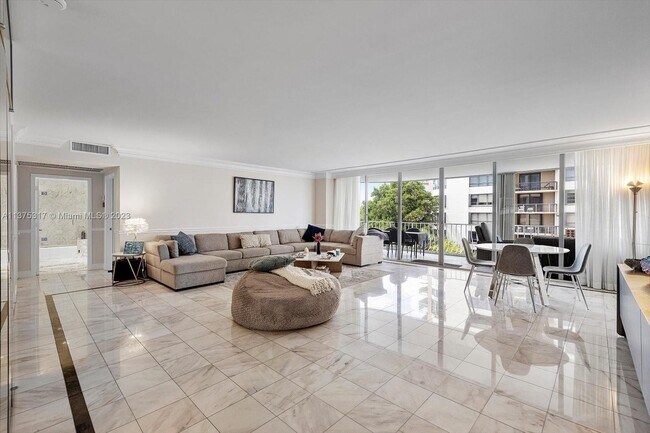 Building Photo - 10155 Collins Ave
