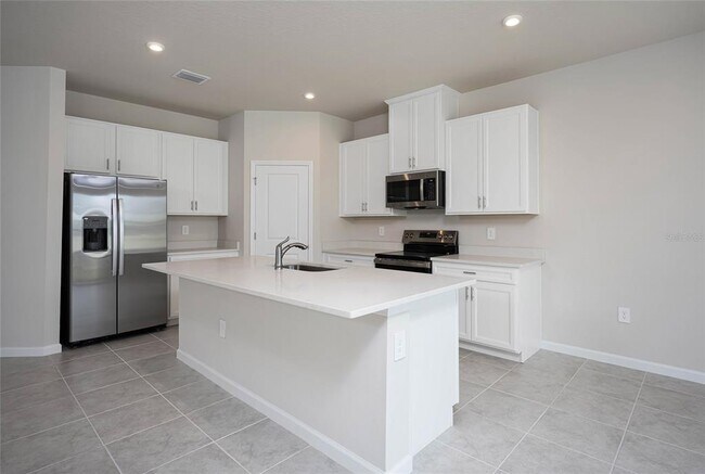 Building Photo - 16873 Castoro Dr