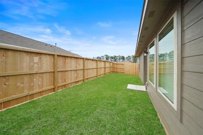 Building Photo - 621 Roaring Fls Dr