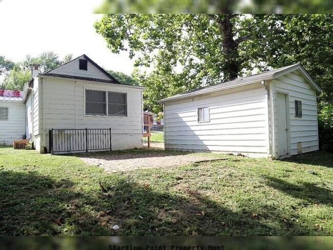 Building Photo - 3742 High Dr.