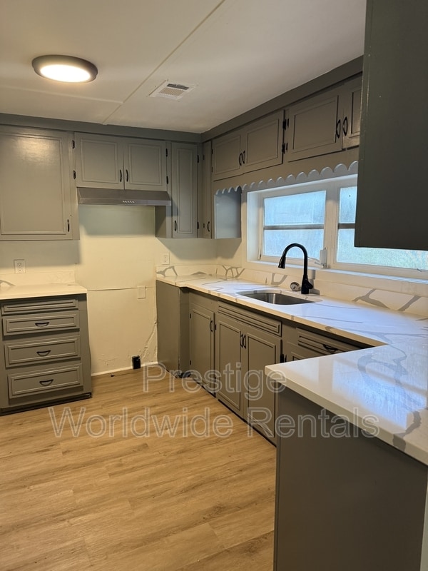 Building Photo - 614 Max Anderson Dr