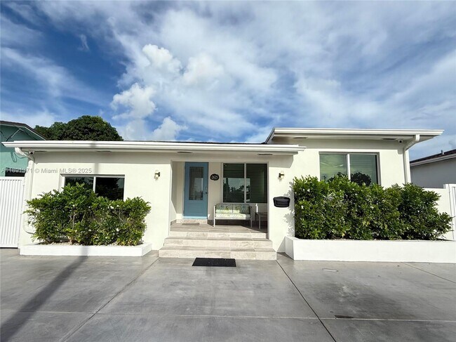 Building Photo - 2625 SW 67th Ave