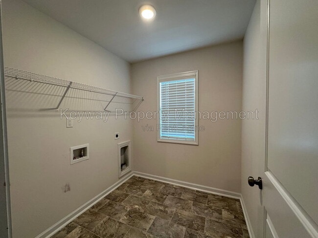 Building Photo - 6064 High Top Ln