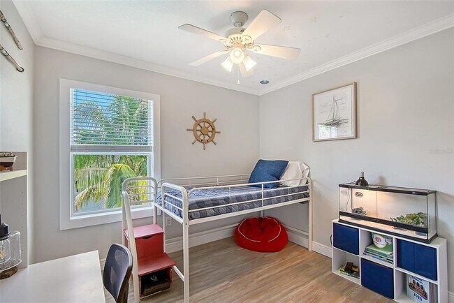 Building Photo - 1738 Siesta Dr