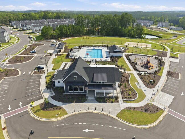 Building Photo - 219 Deercroft Dr