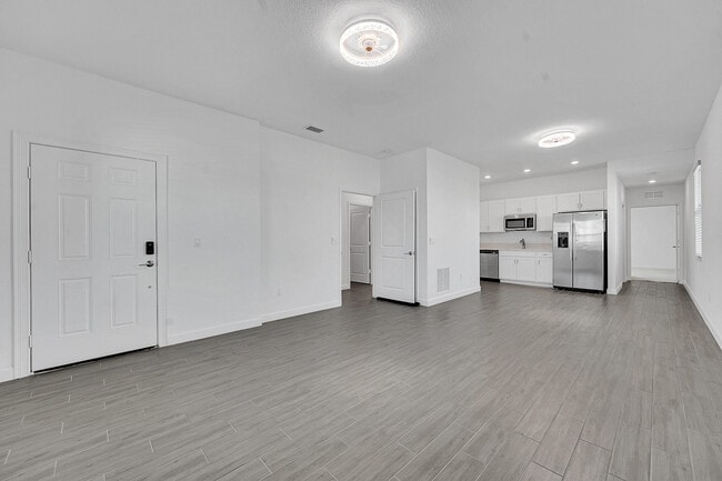 Building Photo - 13096 NW Copper Creek Dr