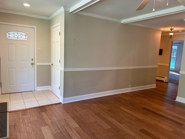 Building Photo - 856 Brickley Dr