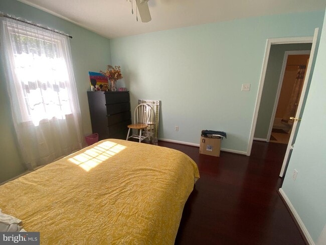 Building Photo - 8207 Stationhouse Ct