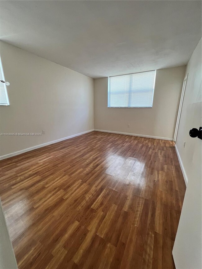 Building Photo - 1800 SW 81st Ave