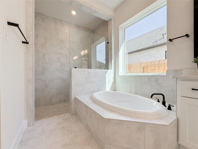 Building Photo - 1015 Windy Creek Path