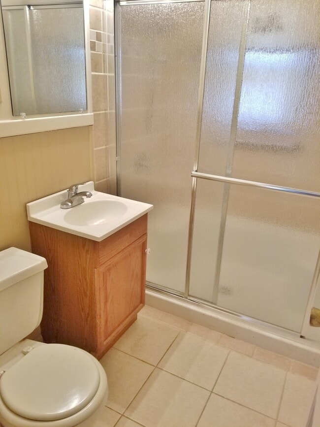 Building Photo - Great ranch style home near Shunga Park an...