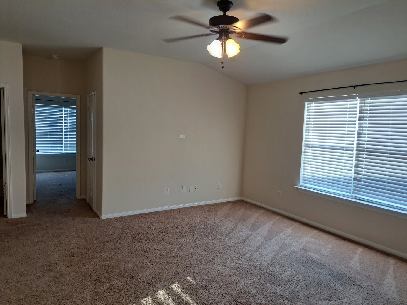 Building Photo - 829 Kachina Loop